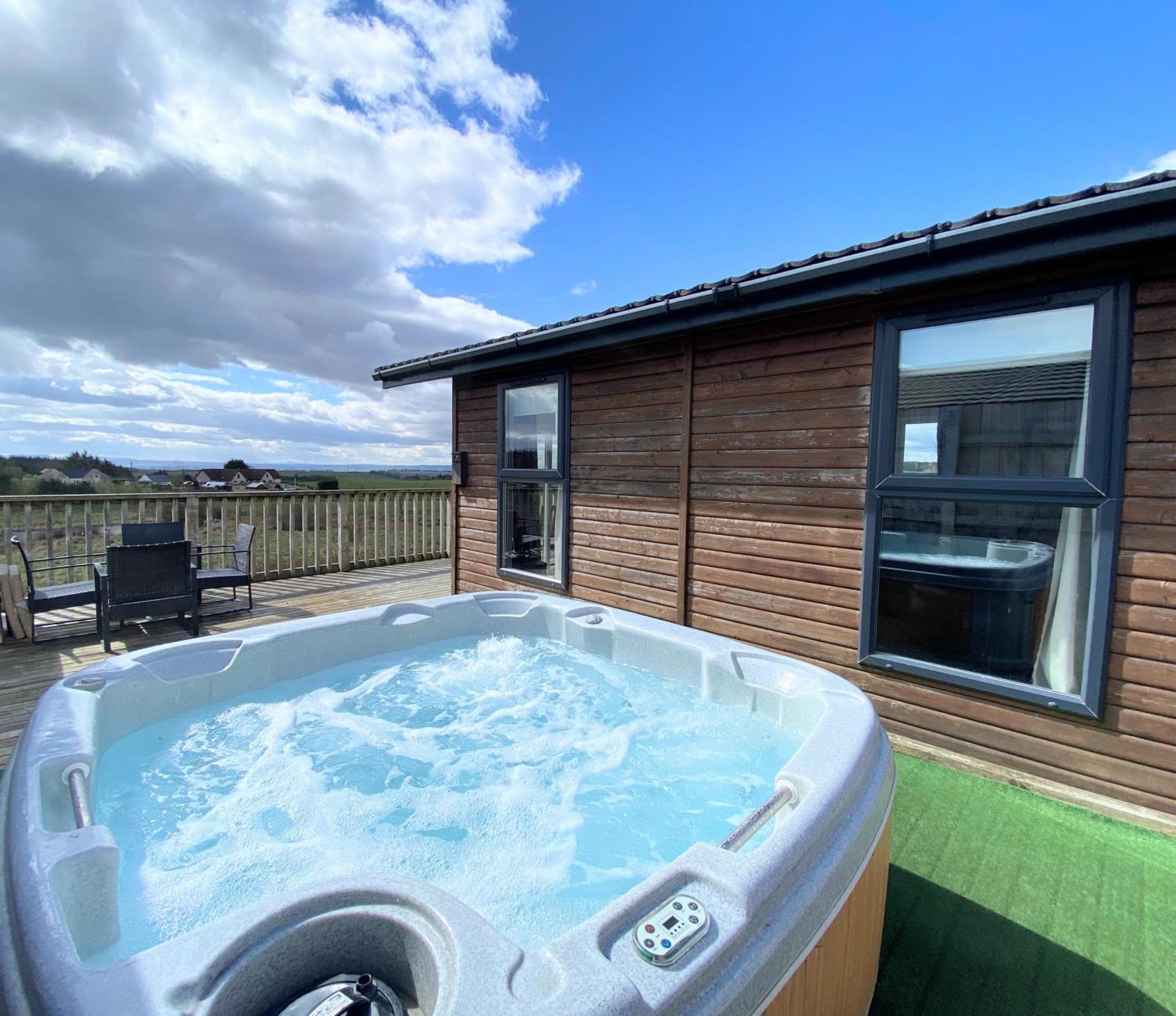 Benarty 11 With Private Hot Tub - Fife - Loch Leven - Lomond Hills - Pet Friendly Villa Kelty Kültér fotó
