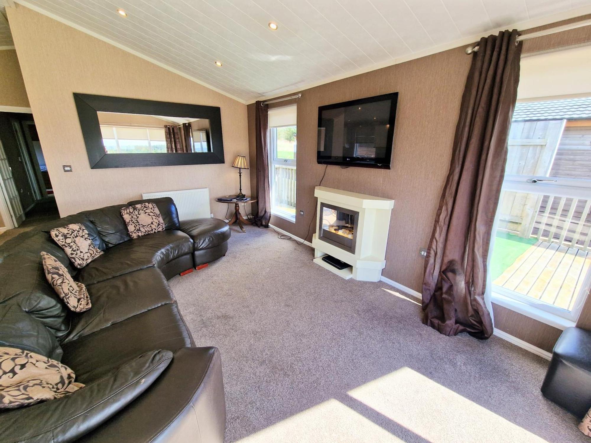 Benarty 11 With Private Hot Tub - Fife - Loch Leven - Lomond Hills - Pet Friendly Villa Kelty Kültér fotó