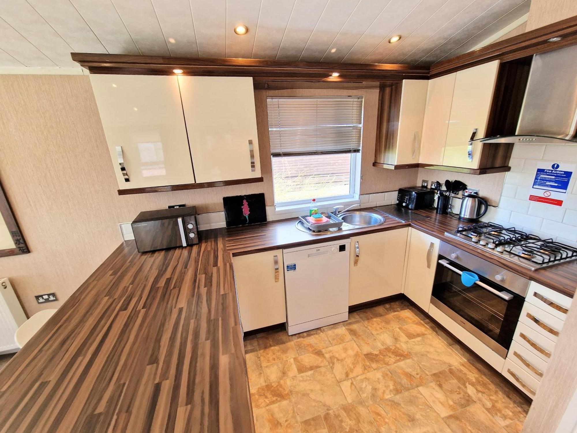 Benarty 11 With Private Hot Tub - Fife - Loch Leven - Lomond Hills - Pet Friendly Villa Kelty Kültér fotó