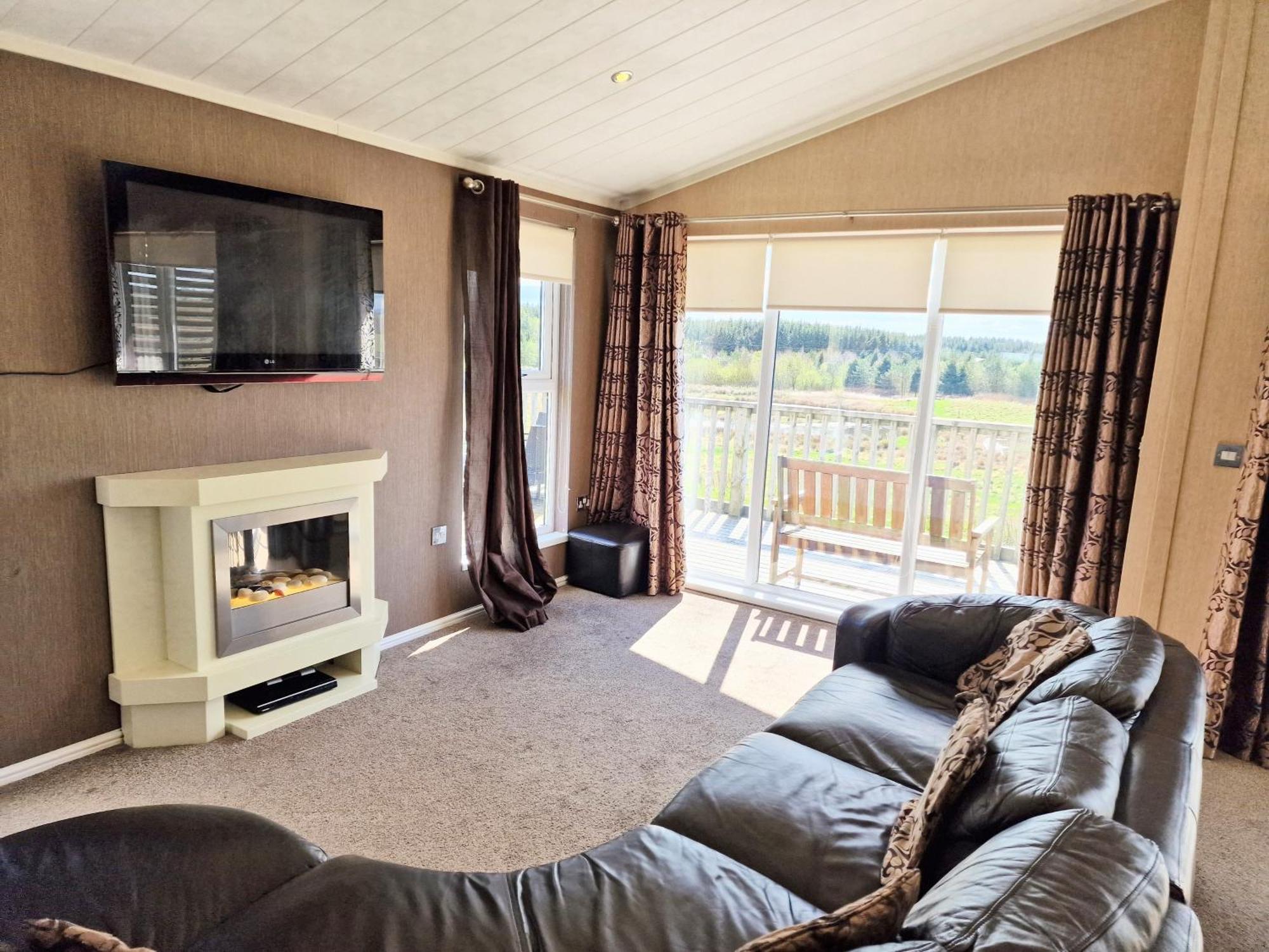 Benarty 11 With Private Hot Tub - Fife - Loch Leven - Lomond Hills - Pet Friendly Villa Kelty Kültér fotó